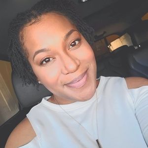 Meet your Posher, Cortney